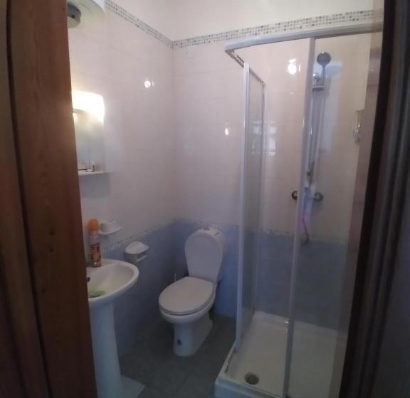 اتاق استاندارد با بالکن و چشمانداز دریا, Seafront Akwador