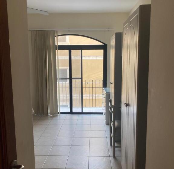 اتاق استاندارد با چشمانداز دریا, Seafront Akwador