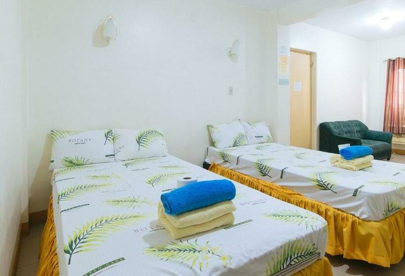 Номер Стандарт Трехместный, Golden Success Hotel Ii By Reddoorz