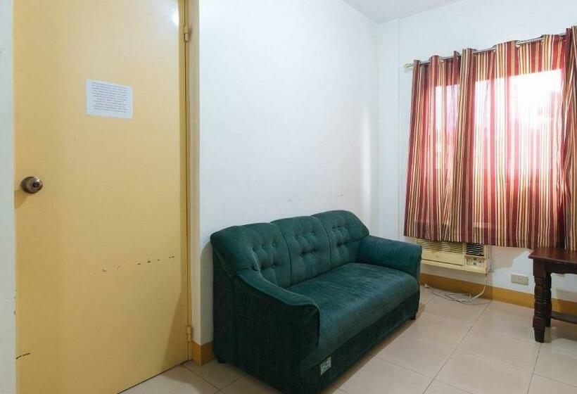 חדר סטנדרט לשלושה, Golden Success Hotel Ii By Reddoorz