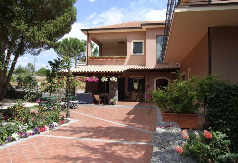 スタンダードルーム, Rosso Vulcano