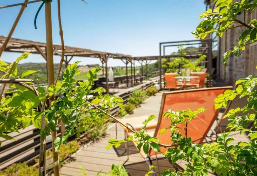 스탠다드 테라스 룸, Domaine Riberach   Restaurant étoilé   Spa   Piscine Naturelle   Vignoble Bio