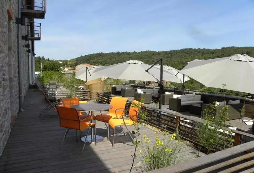 Family Room, Domaine Riberach   Restaurant étoilé   Spa   Piscine Naturelle   Vignoble Bio