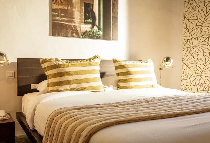 스탠다드 테라스 룸, Domaine Riberach   Restaurant étoilé   Spa   Piscine Naturelle   Vignoble Bio