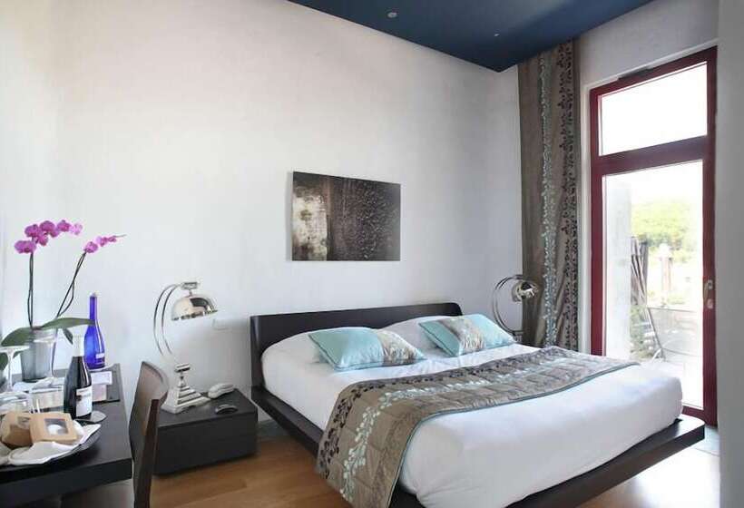 스탠다드 테라스 룸, Domaine Riberach   Restaurant étoilé   Spa   Piscine Naturelle   Vignoble Bio