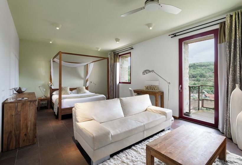 주니어 스위트, Domaine Riberach   Restaurant étoilé   Spa   Piscine Naturelle   Vignoble Bio