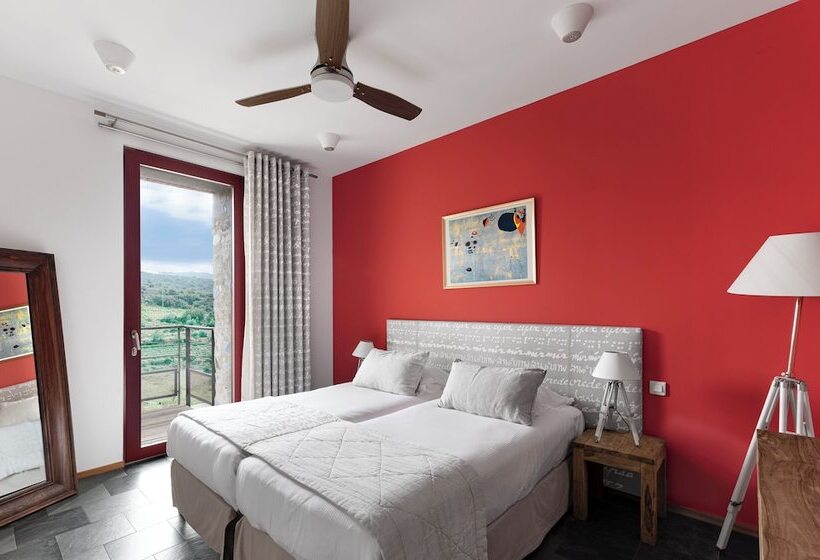 패밀리 룸, Domaine Riberach   Restaurant étoilé   Spa   Piscine Naturelle   Vignoble Bio