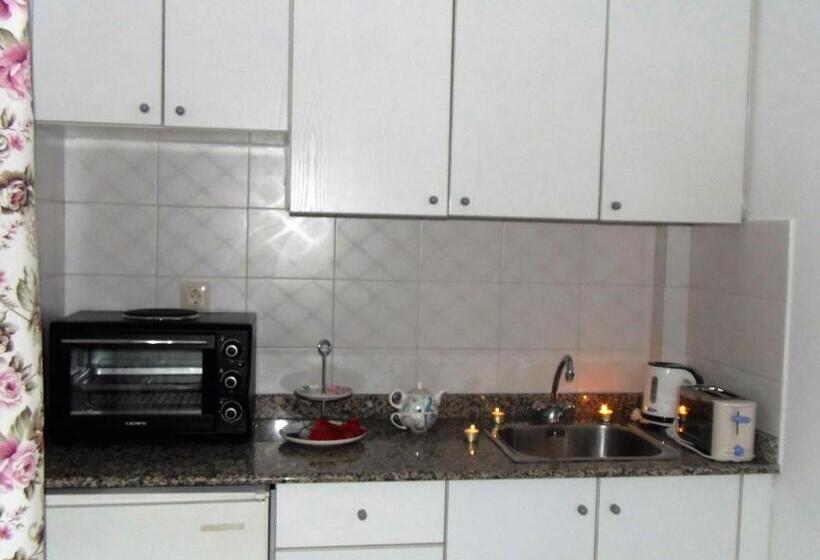 スタンダードスタジオ, Emerald