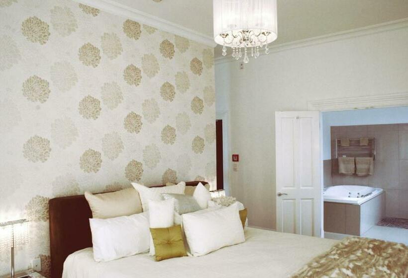 سوییت سوپریور, Escape To Picton Boutique