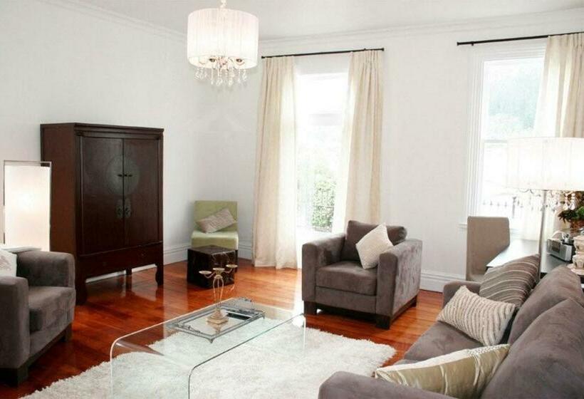 سوییت سوپریور, Escape To Picton Boutique