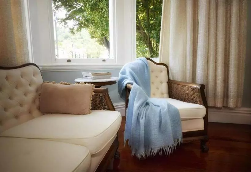 Juniorsviitti, Escape To Picton Boutique
