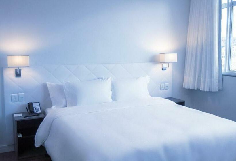 جناح, Fratele Business