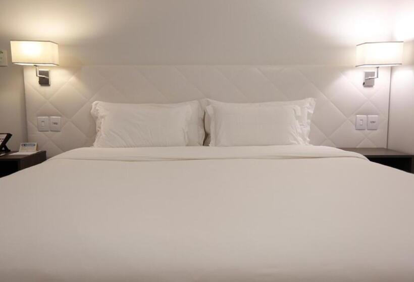 جناح, Fratele Business