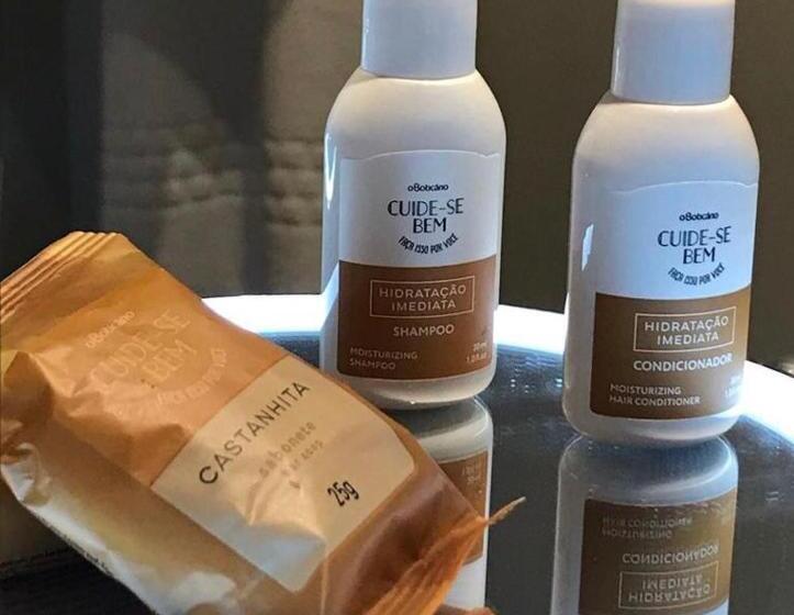 جناح ديلوكس, Fratele Business