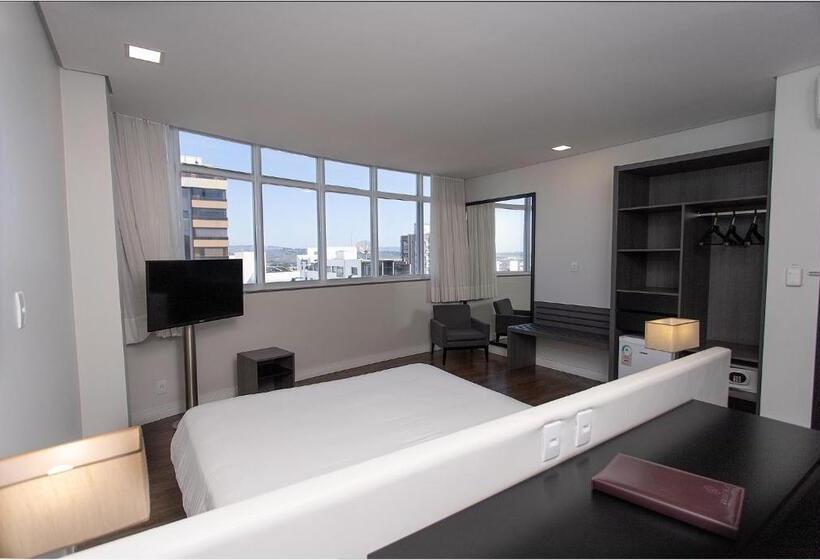 جناح ديلوكس, Fratele Business