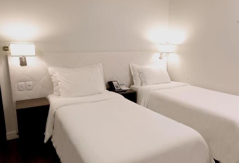 غرفة قياسية, Fratele Business