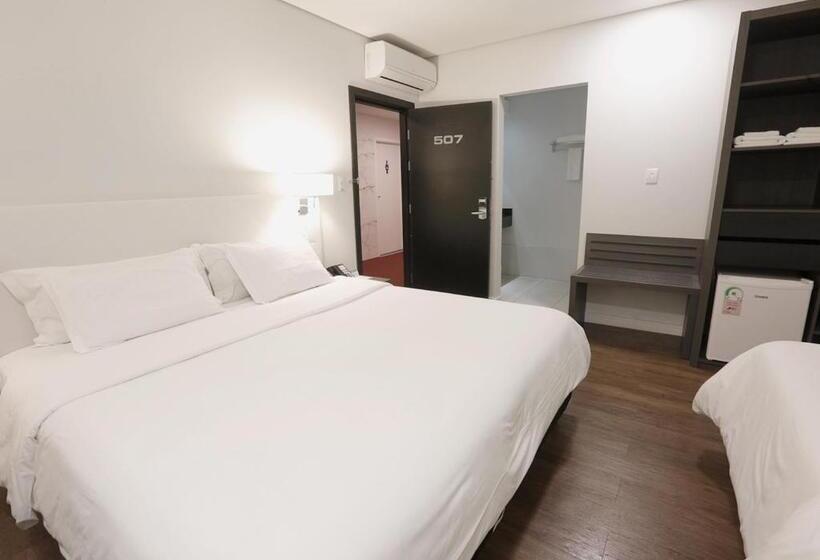 غرفة قياسية ثلاثية, Fratele Business