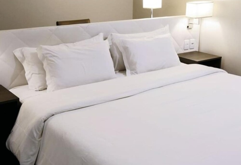 غرفة قياسية, Fratele Business