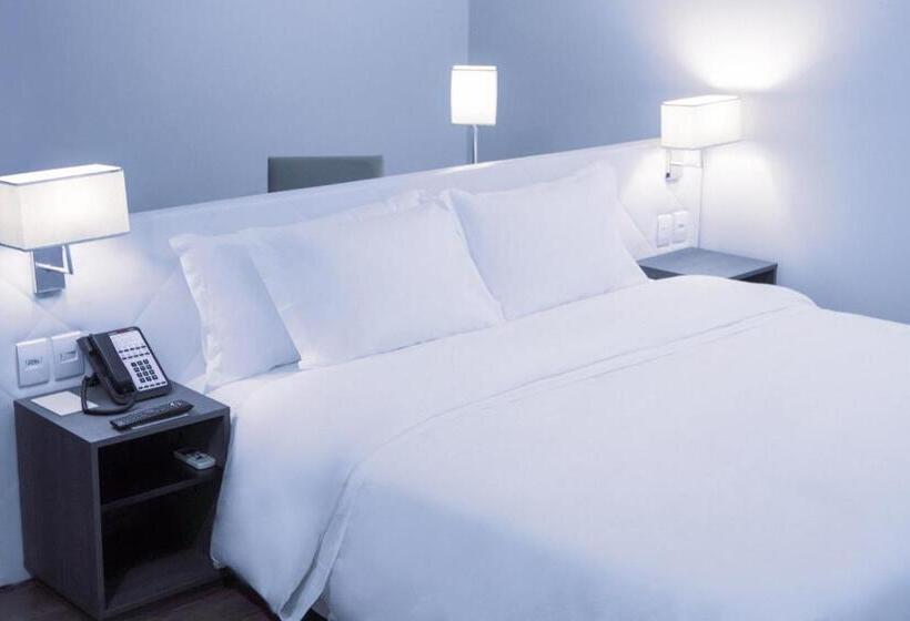 جناح ديلوكس, Fratele Business