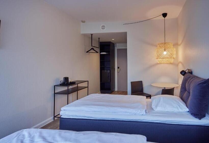 غرفة قياسية مطلّة علي البحر, Harbour Living By Jutlandia   Hostel Style