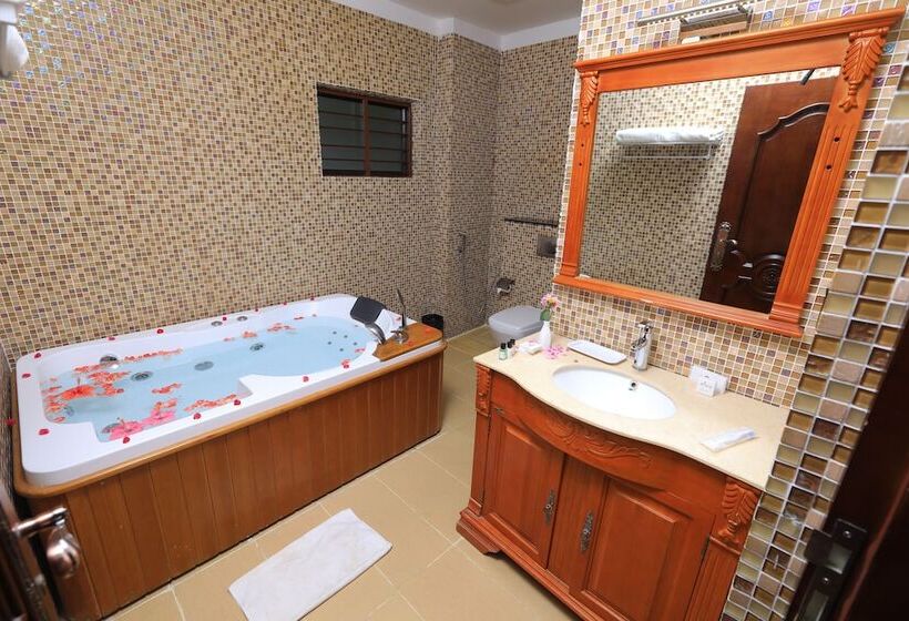 디럭스 룸, Jal Mahal Resort & Spa, Mysore