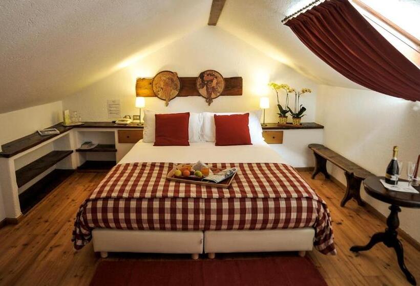 Четырехместный Номер Стандарт, La Grange Animal Chic