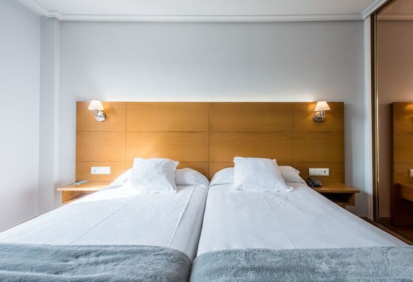 Номер Стандарт, Los Pasiegos