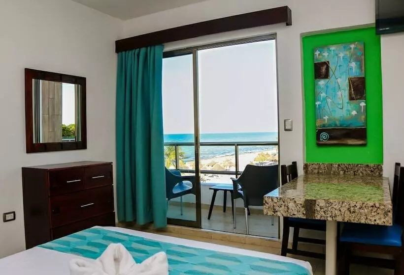 Standard Studio, Playa Linda