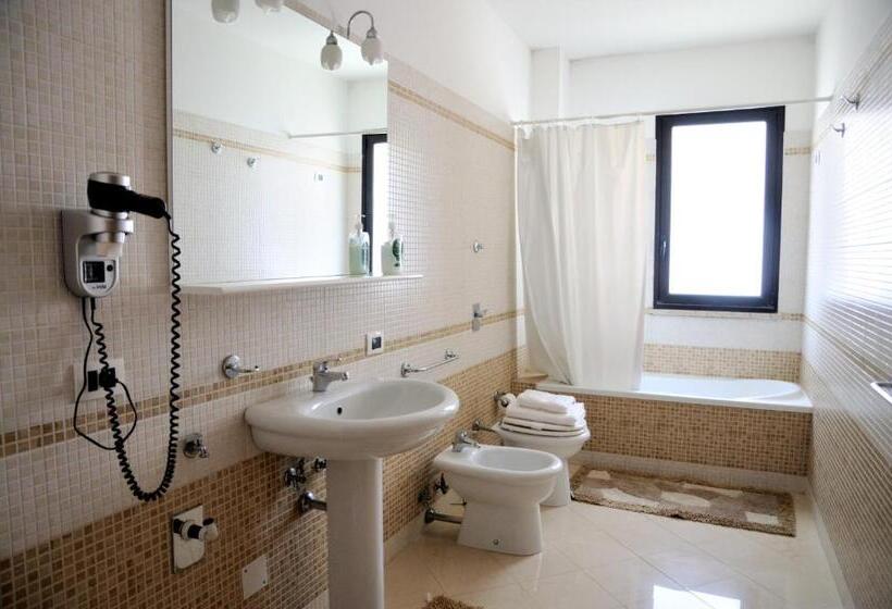 침실 2개 아파트, Residence Le Saline