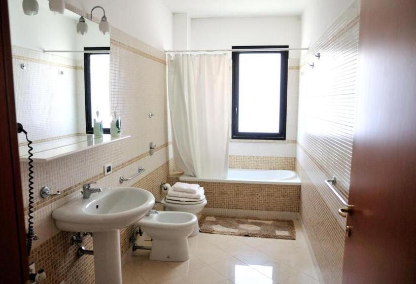 침실 2개 아파트, Residence Le Saline