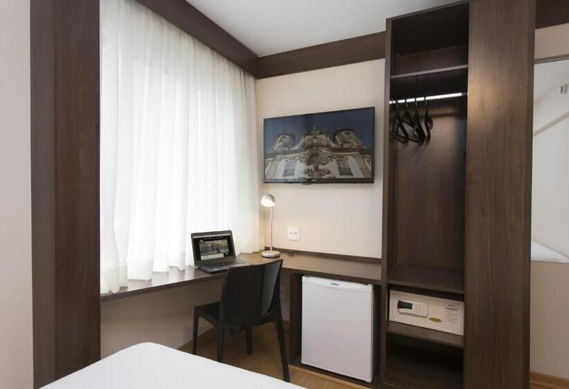 Quarto Estandar, Royal Design Savassi