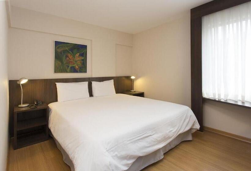 غرفة قياسية, Royal Design Savassi