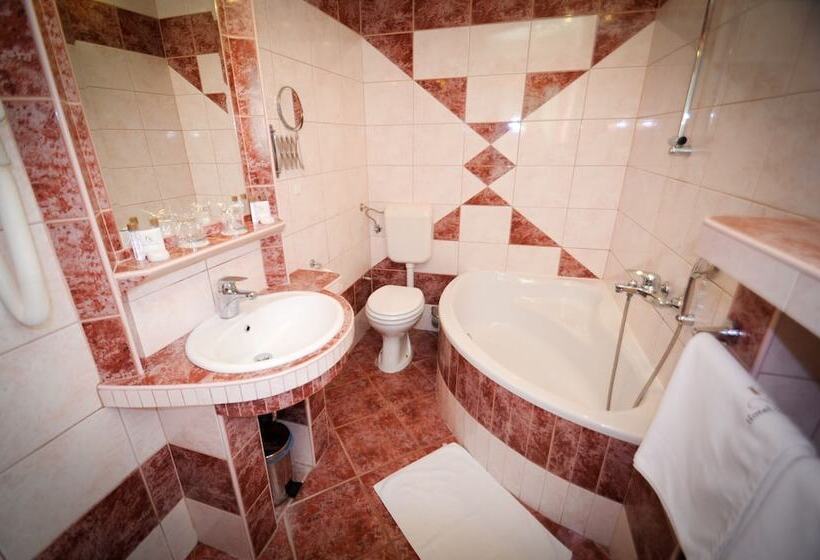 اتاق استاندارد, Slovenija