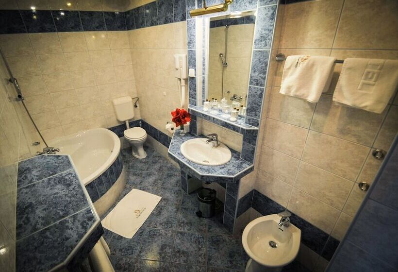 اتاق استاندارد, Slovenija