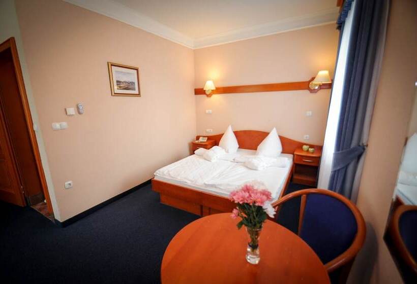 اتاق استاندارد, Slovenija