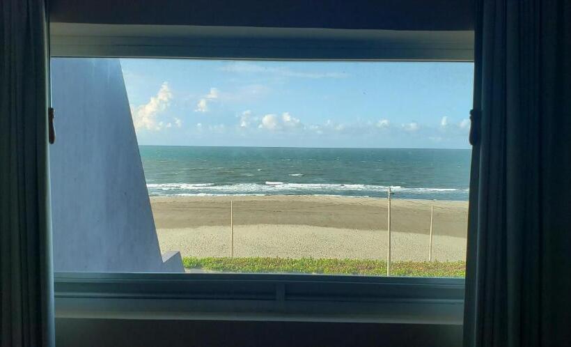 جناح مطلّ علي البحر, Terrasol