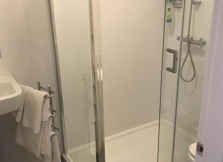 Четырехместный Номер Стандарт, Dorstan House