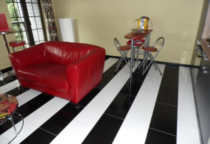 스탠다드 스튜디오, Western City