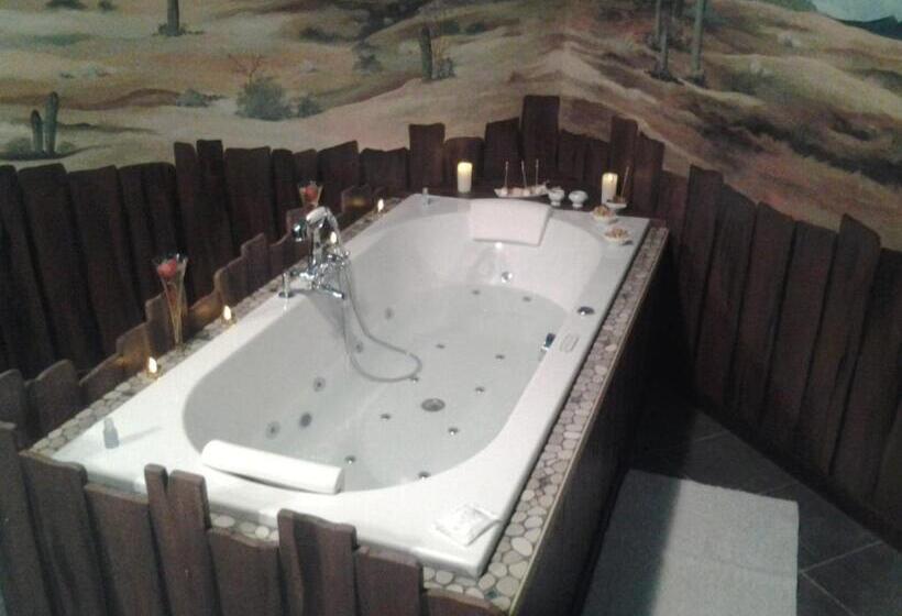 스탠다드 자쿠지 룸, Western City