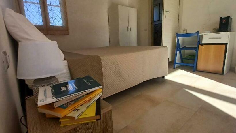 اتاق استاندارد چهار تخته, B&b Dimorangel