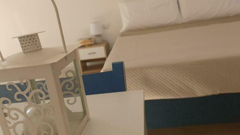 اتاق استاندارد چهار تخته, B&b Dimorangel