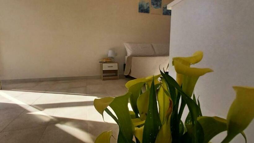 اتاق استاندارد چهار تخته, B&b Dimorangel