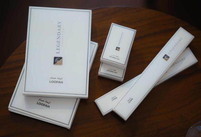 חדר דלוקס לשלושה, Nour Al Thuria