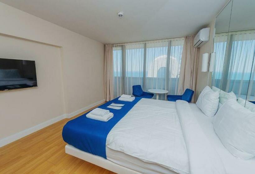 سوییت با چشم‌انداز دریا, Orbi Hotel Rooms