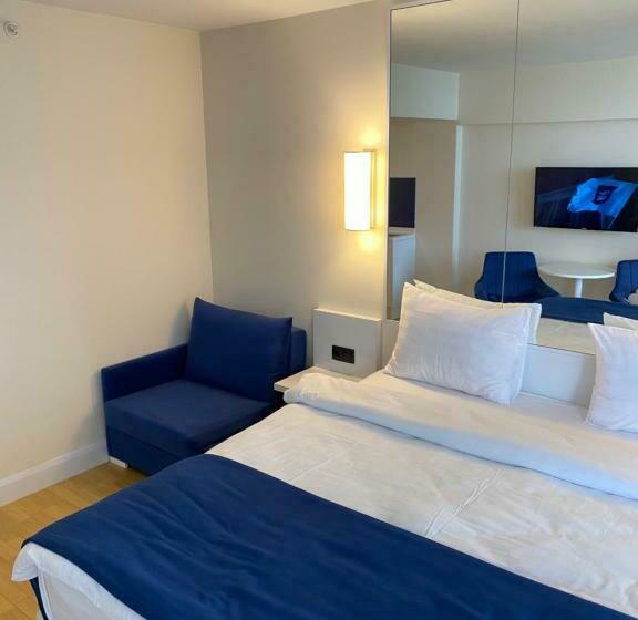 سوییت با چشم‌انداز دریا, Orbi Hotel Rooms