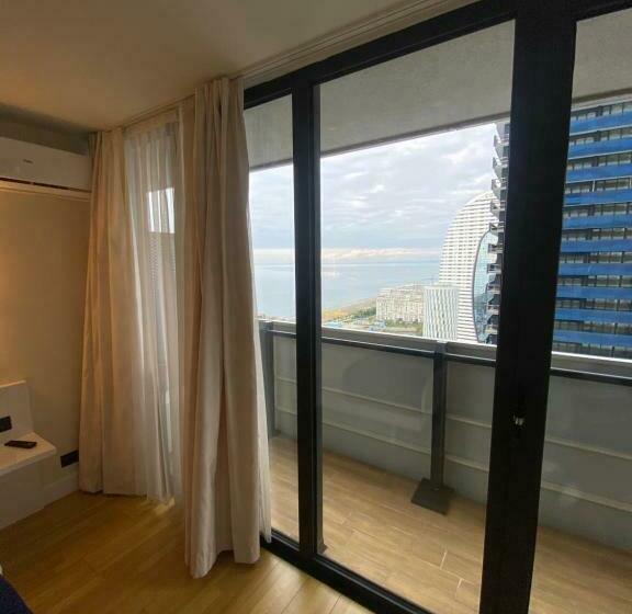 سوییت با چشم‌انداز دریا, Orbi Hotel Rooms