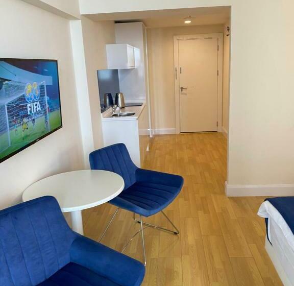 سوییت با چشم‌انداز دریا, Orbi Hotel Rooms