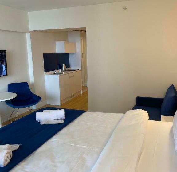 سوییت با چشم‌انداز دریا, Orbi Hotel Rooms