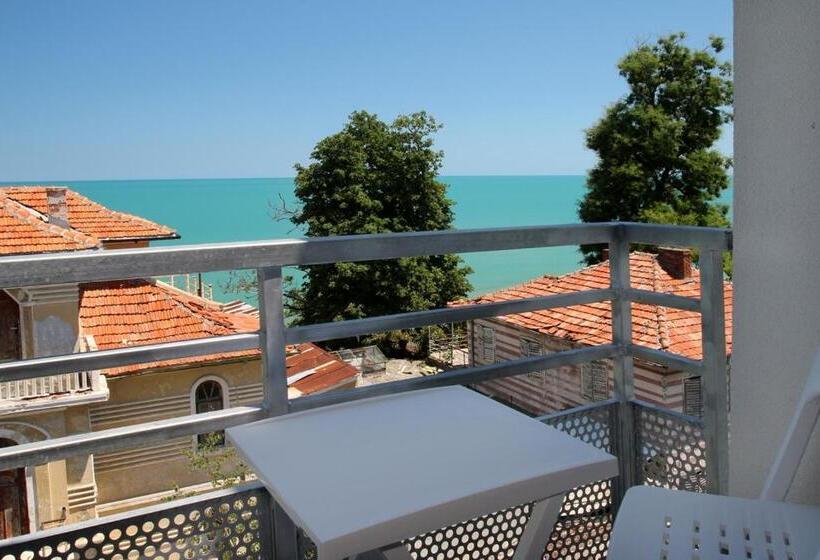 디럭스 룸 바다 전망, Mida