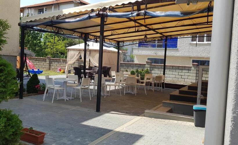 디럭스 룸 바다 전망, Mida